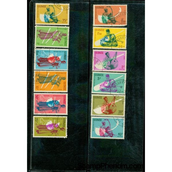 Guinee Music , 12 stamps