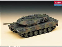 Academy - Leopard II Motorized 1:48