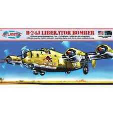 ATLANTIS TOY & HOBBY INC. B-24J Liberator Bomber Buffalo Bill 1/92 Model Kit